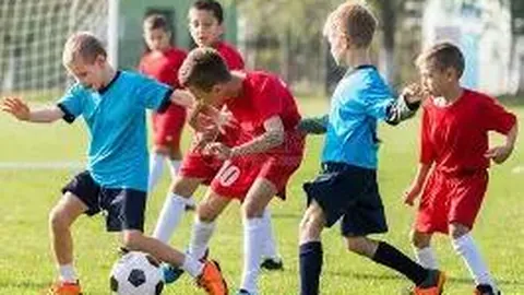 海信RGB-Mini LED电视亮相上海，球迷欢呼“观赛神器升级啦”！